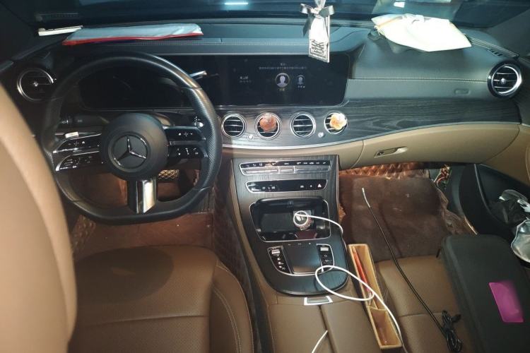 Used Mercedes-Benz E-Class 2021 Restyled E 300 L Sport Luxury Edition Center Console
