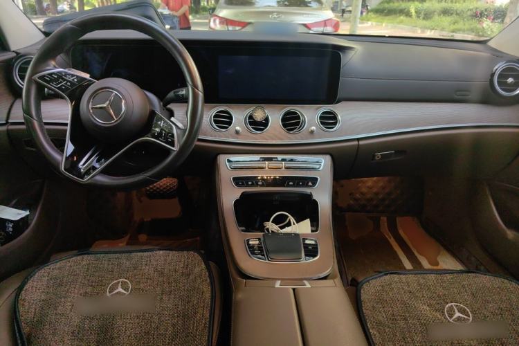 Used Mercedes-Benz E-Class 2021 Facelift E 260 L Sport Edition Center Console