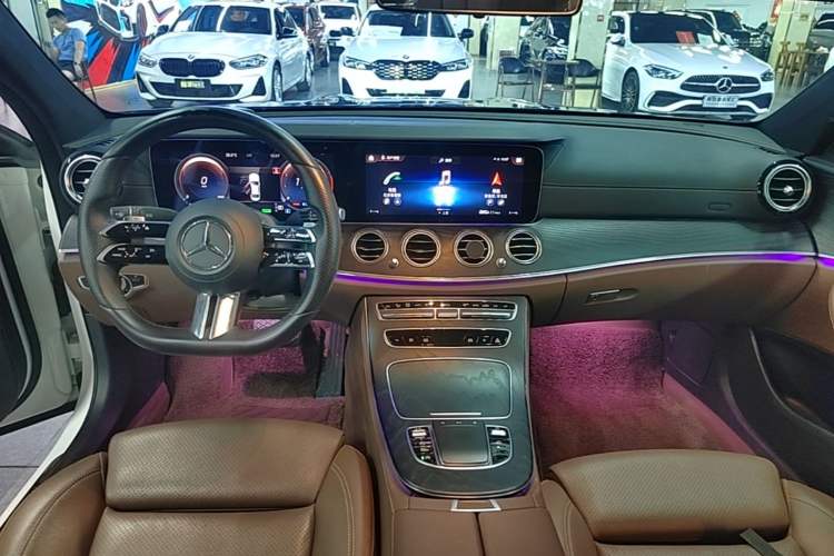 Used Mercedes-Benz E-Class 2021 E 260 L Sport Edition Center Console