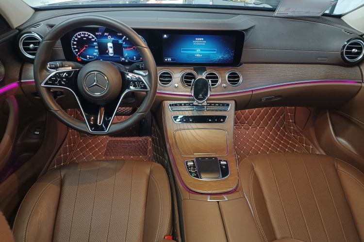 Used Mercedes-Benz E-Class 2021 E 300 L Stylish Model Center Console