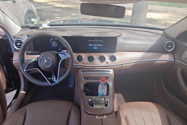 Used Mercedes-Benz E-Class 2021 Restyled E 300 L Luxury Edition Center Console