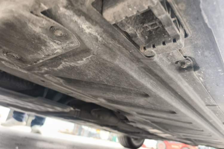 Used Mercedes-Benz E-Class 2021 Restyled E 300 L Luxury Edition Chassis Front Left