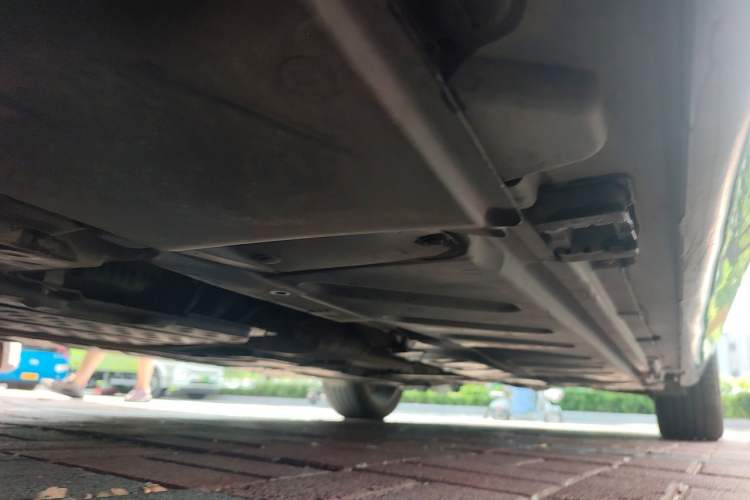 Used Mercedes-Benz E-Class 2021 Facelift E 260 L Chassis Front Left