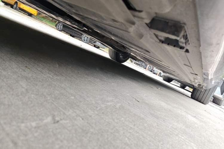Used Mercedes-Benz E-Class 2021 Facelift E 260 L Chassis Front Left
