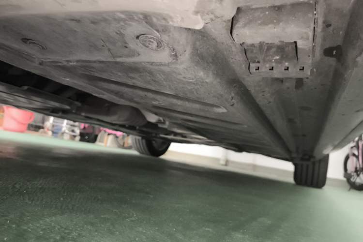 Used Mercedes-Benz E-Class 2021 E 300 L Sporty and Stylish Model Chassis Front Left