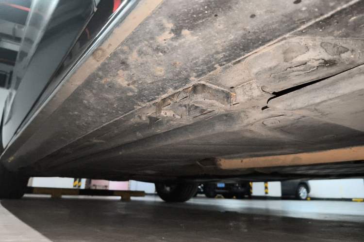 Used Mercedes-Benz E-Class 2021 E 300 L Sporty and Stylish Model Chassis Front Right