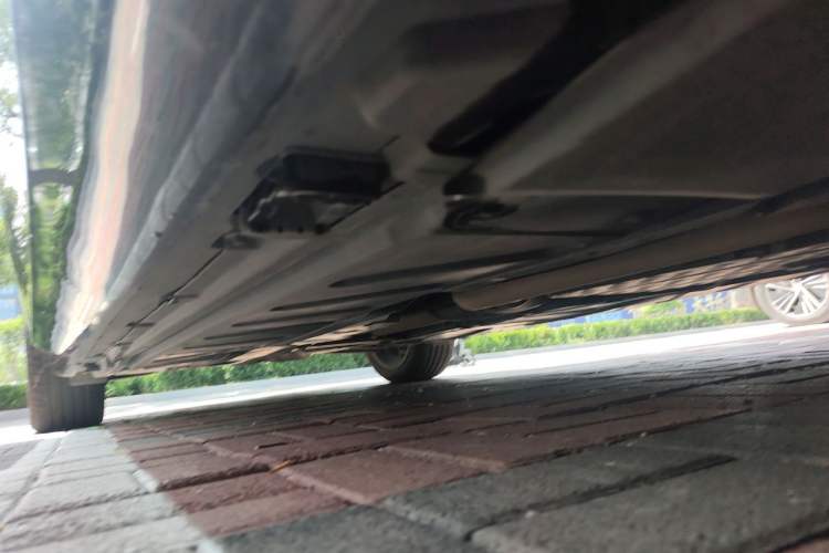 Used Mercedes-Benz E-Class 2021 Facelift E 260 L Chassis Front Right