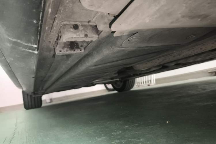 Used Mercedes-Benz E-Class 2021 E 300 L Sporty and Stylish Model Chassis Front Right