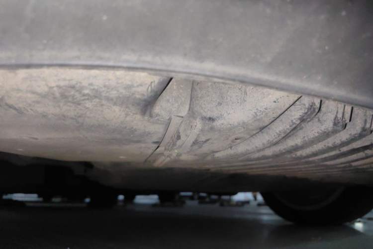 Used Mercedes-Benz E-Class 2021 E 300 L Sporty and Stylish Model Chassis Front Right