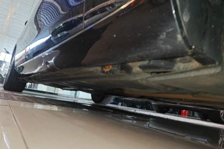 Used Mercedes-Benz E-Class 2021 Restyled E 300 L Luxury Edition Chassis Front Right