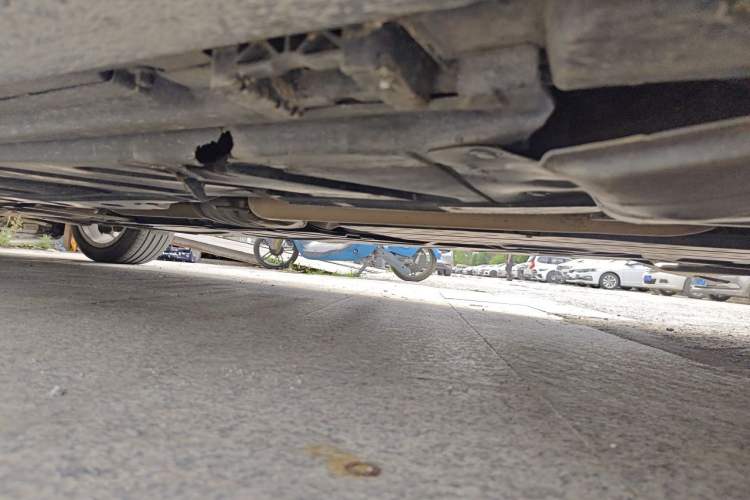 Used Mercedes-Benz E-Class 2021 E 300 L Sporty and Stylish Model Chassis Front Right