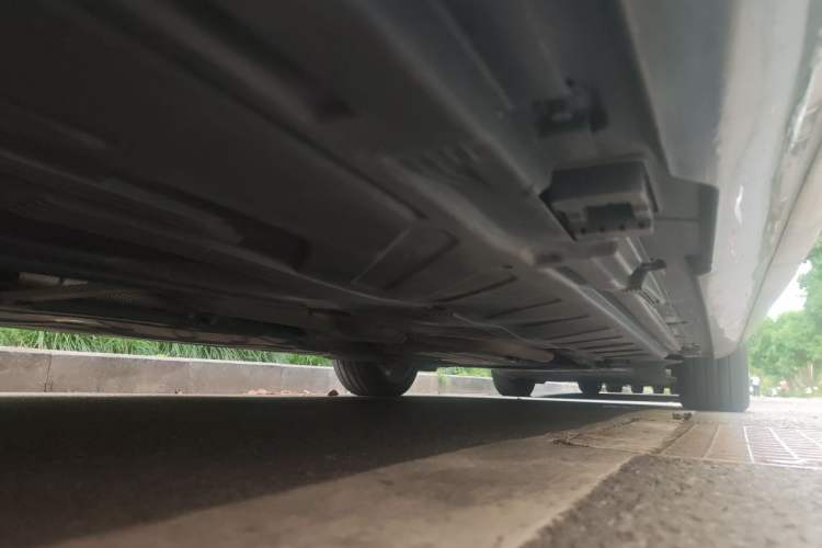 Used Mercedes-Benz E-Class 2021 E 300 L Sporty and Stylish Model Chassis Rear Left