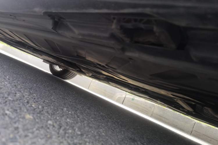 Used Mercedes-Benz E-Class 2021 E 300 L Sport Premium Edition Chassis Rear Left