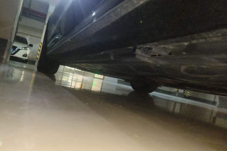 Used Mercedes-Benz E-Class 2021 E 300 L Sporty and Stylish Model Chassis Rear Left