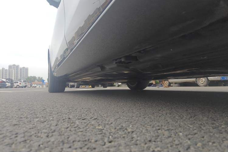 Used Mercedes-Benz E-Class 2021 E 300 L Sporty and Stylish Model Chassis Rear Left