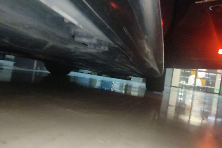 Used Mercedes-Benz E-Class 2021 E 300 L Sporty and Stylish Model Chassis Rear Right