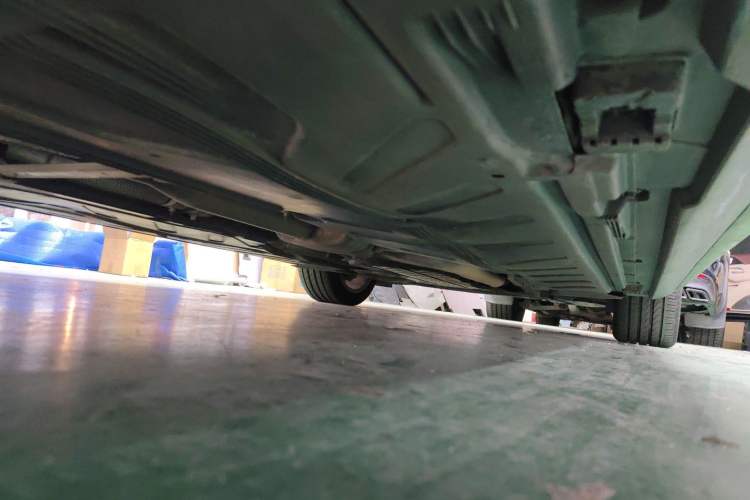 Used Mercedes-Benz E-Class 2021 E 300 L Sporty and Stylish Model Chassis Rear Right