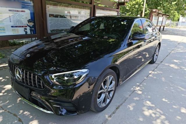 Mercedes-Benz E-Class 2021 E 300 L Sporty and Stylish Model usado