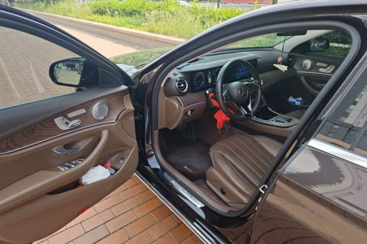 Used Mercedes-Benz E-Class 2021 E 300 L Premium Edition Driver Seat