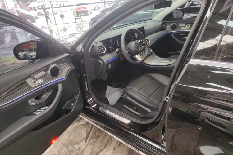 Used Mercedes-Benz E-Class 2021 Restyled E 300 L Sporty and Stylish Edition Driver Seat