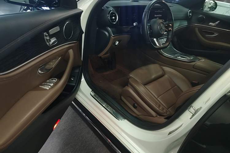 Used Mercedes-Benz E-Class 2021 E 260 L Sport Edition Driver Seat