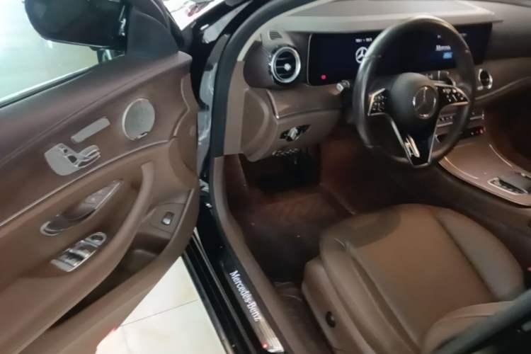 Used Mercedes-Benz E-Class 2021 Restyled E 300 L Luxury Edition Driver Seat