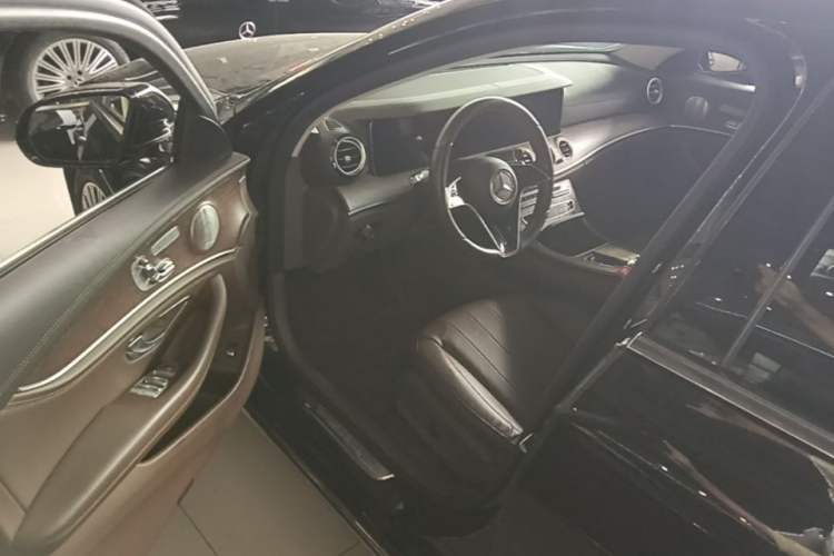 Used Mercedes-Benz E-Class 2021 Restyled E 300 L Luxury Edition Driver Seat