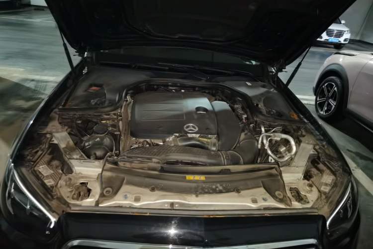 Used Mercedes-Benz E-Class 2021 E 300 L Luxury Model Engine Bay