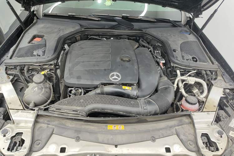 Used Mercedes-Benz E-Class 2021 E 260 L Sport Edition Engine Bay
