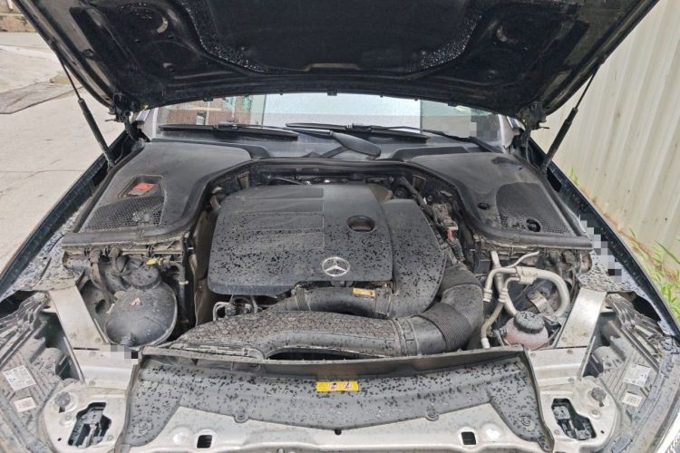 Used Mercedes-Benz E-Class 2021 E 260 L Engine Bay