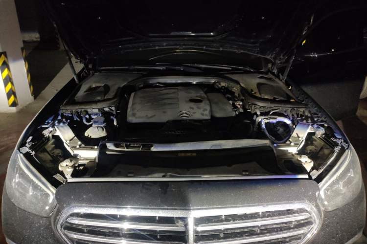 Used Mercedes-Benz E-Class 2021 Restyled E 300 L Luxury Edition Engine Bay