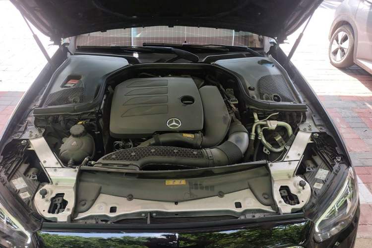 Used Mercedes-Benz E-Class 2021 Facelift E 260 L Engine Bay