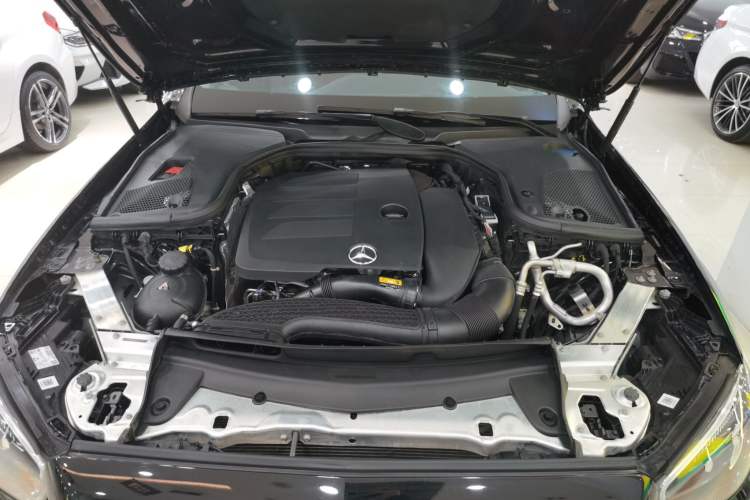 Used Mercedes-Benz E-Class 2021 Restyled E 300 L Luxury Edition Engine Bay