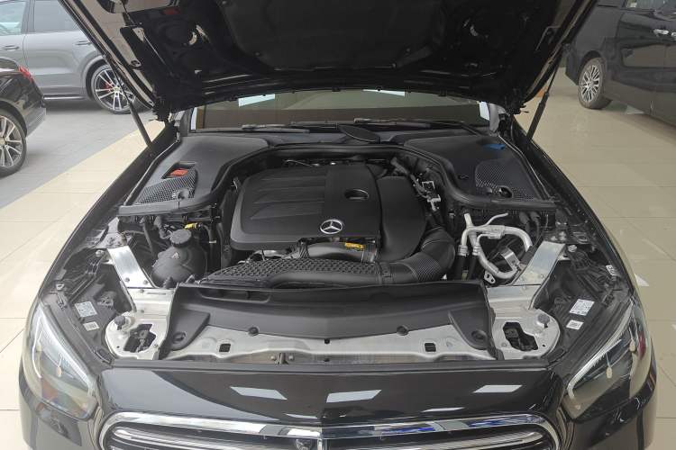 Used Mercedes-Benz E-Class 2021 Restyled E 300 L Luxury Edition Engine Bay