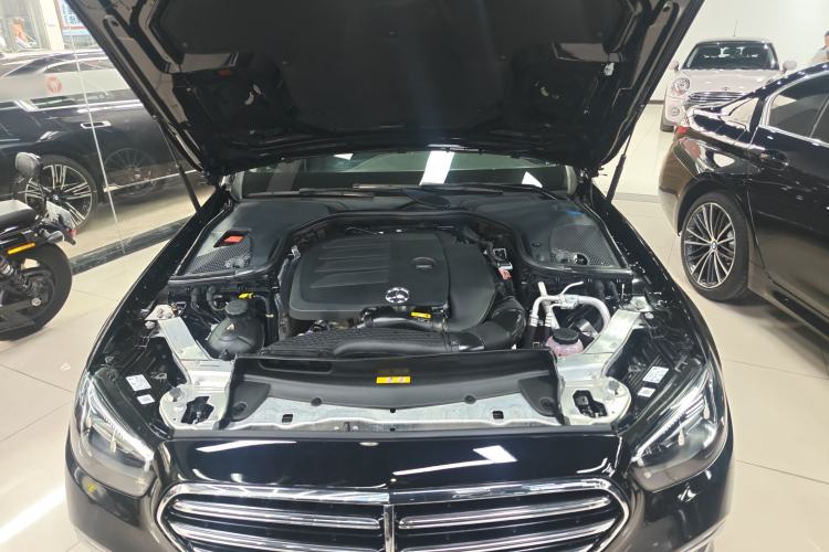 Used Mercedes-Benz E-Class 2021 E 260 L Engine Bay