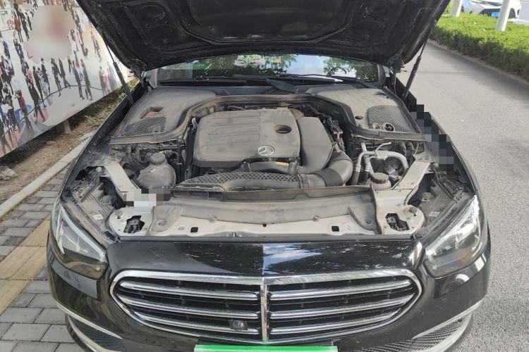 Used Mercedes-Benz E-Class 2021 E 260 L Engine Bay