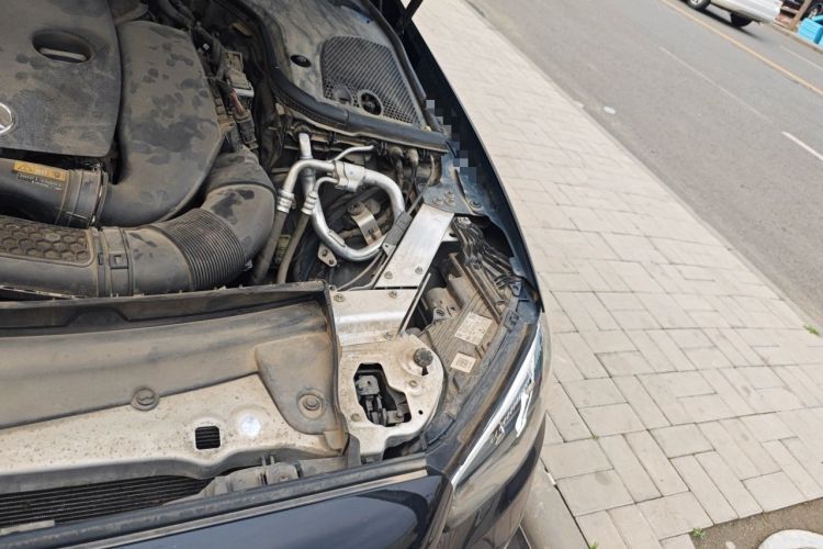 Used Mercedes-Benz E-Class 2021 E 300 L Stylish Model Engine Bay Left