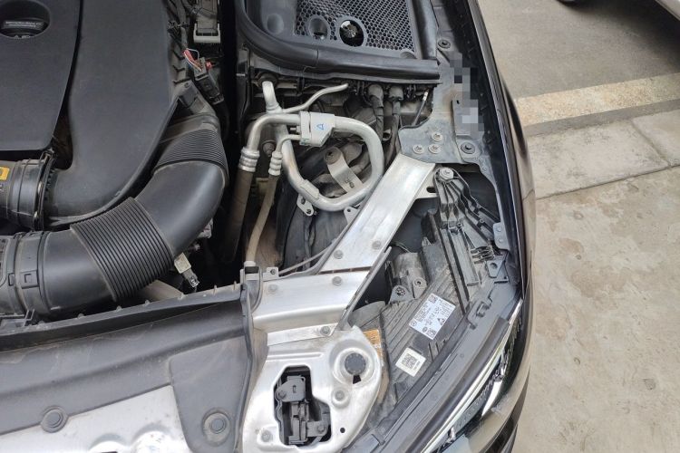 Used Mercedes-Benz E-Class 2021 Facelift E 260 L Engine Bay Left