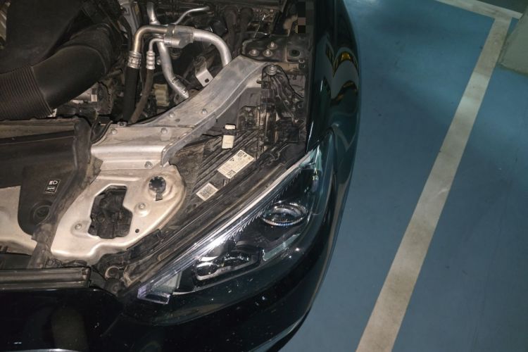 Used Mercedes-Benz E-Class 2021 Facelifted E 300 L Prestige Edition Engine Bay Left