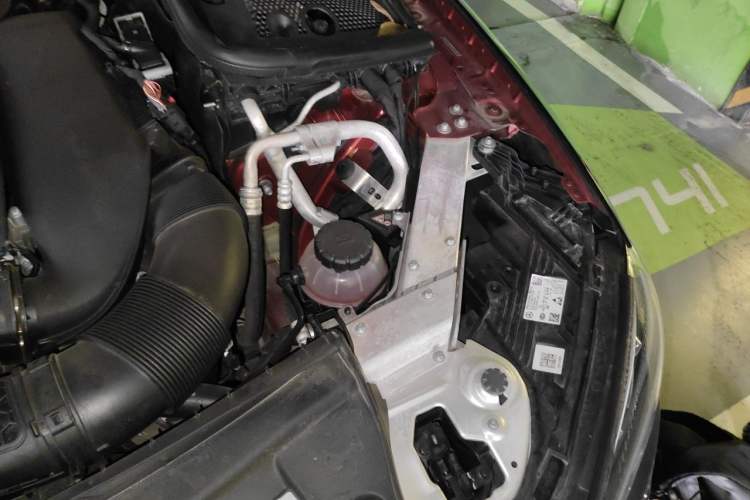 Used Mercedes-Benz E-Class 2021 E 260 L Sport Edition Engine Bay Left