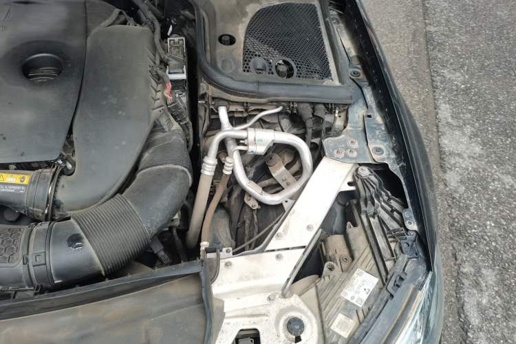 Used Mercedes-Benz E-Class 2021 E 300 L Sporty and Stylish Model Engine Bay Left