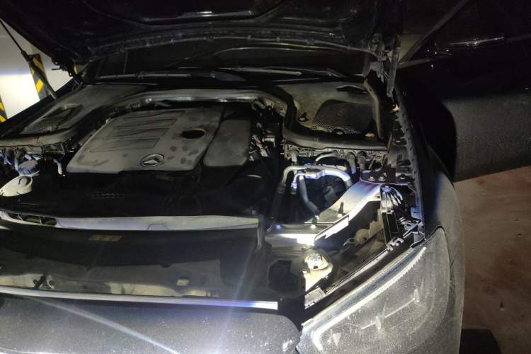 Used Mercedes-Benz E-Class 2021 Restyled E 300 L Luxury Edition Engine Bay Left