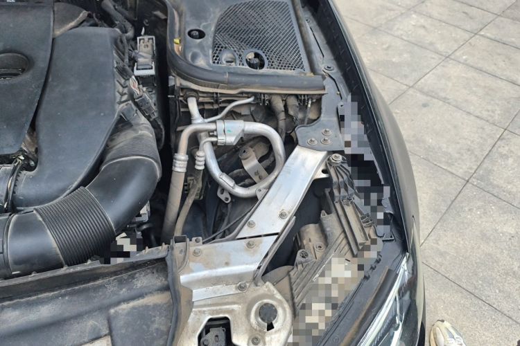 Used Mercedes-Benz E-Class 2021 Restyled E 300 L Luxury Edition Engine Bay Left