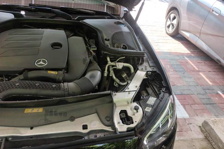 Used Mercedes-Benz E-Class 2021 Facelift E 260 L Engine Bay Left