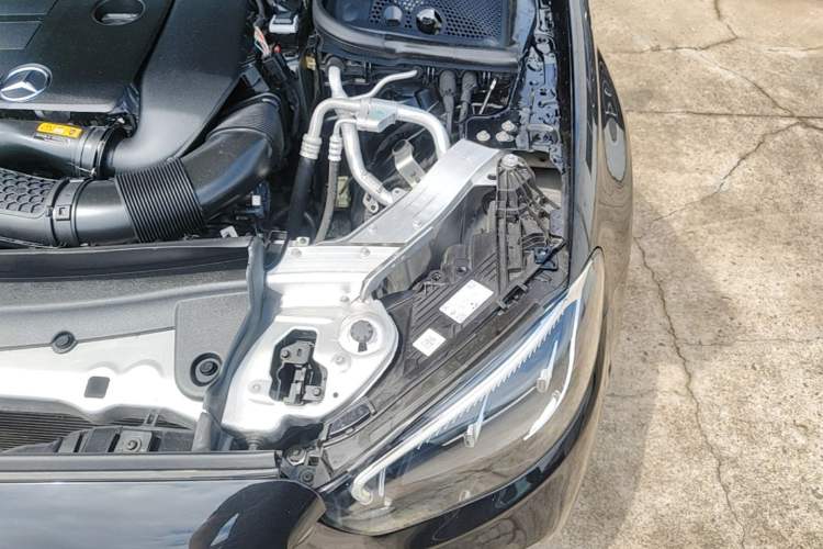 Used Mercedes-Benz E-Class 2021 E 300 L Sport Luxury Edition Engine Bay Left
