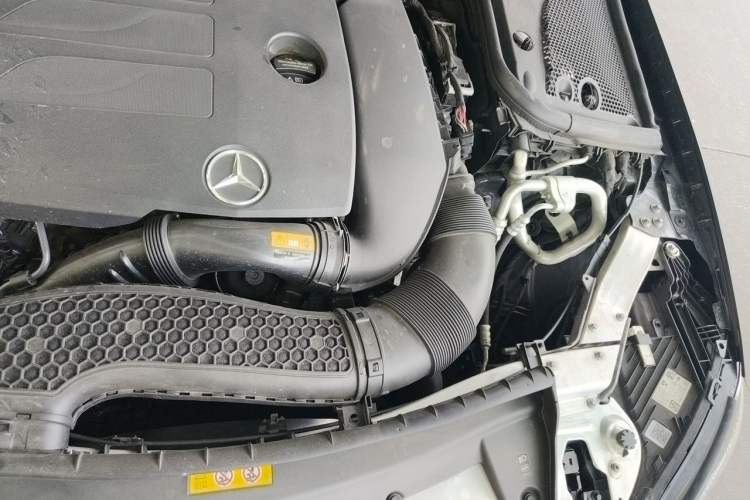 Used Mercedes-Benz E-Class 2021 E 300 L Sport Premium Edition Engine Bay Left