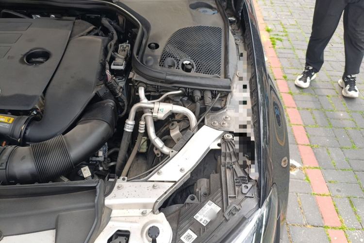 Used Mercedes-Benz E-Class 2021 Restyled E 300 L Luxury Edition Engine Bay Left