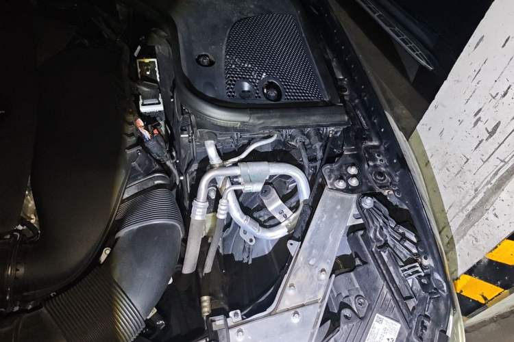 Used Mercedes-Benz E-Class 2021 E 300 L Luxury Model Engine Bay Left