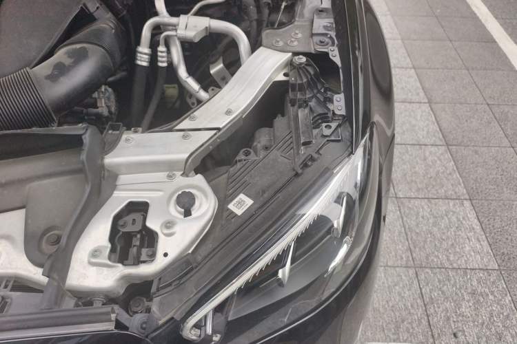 Used Mercedes-Benz E-Class 2021 Restyled E 300 L Sporty and Stylish Edition Engine Bay Left