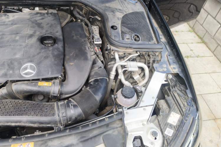 Used Mercedes-Benz E-Class 2021 E 260 Stylish Sports Edition Engine Bay Left